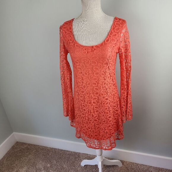 Umgee Lace Overlay Bell Sleeve Scoop Neck  Lined Midi Dress Size Small - Picture 1 of 8